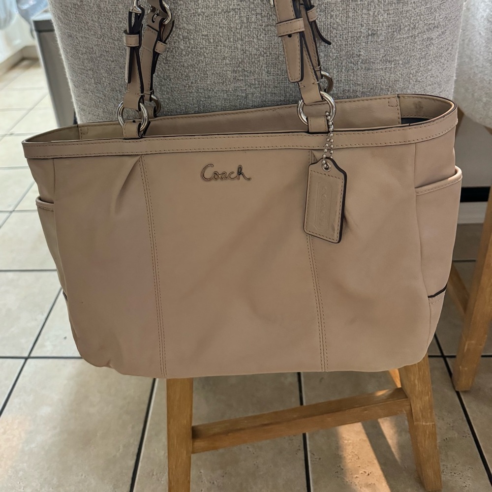 Coach Tan Leather Shoulder Bag Tote